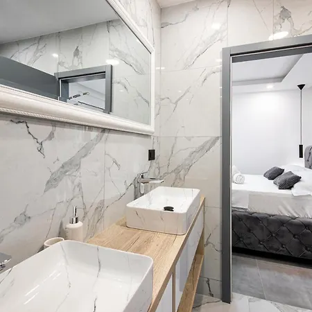 Luxury Sol Apartment
