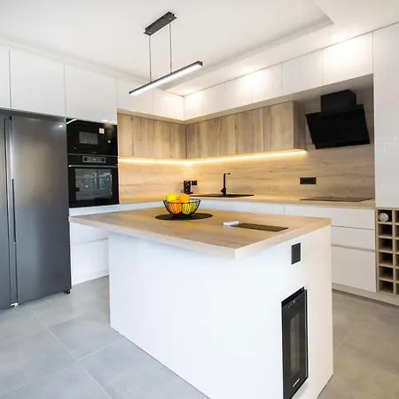 Luxury Sol Apartment *